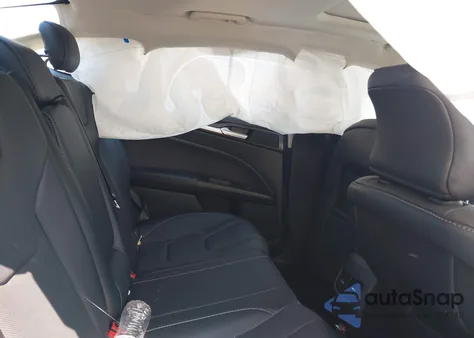 2018 Ford Fusion Energi Titanium z USA, uszkodzony, nr VIN 3FA6P0SU2JR164525